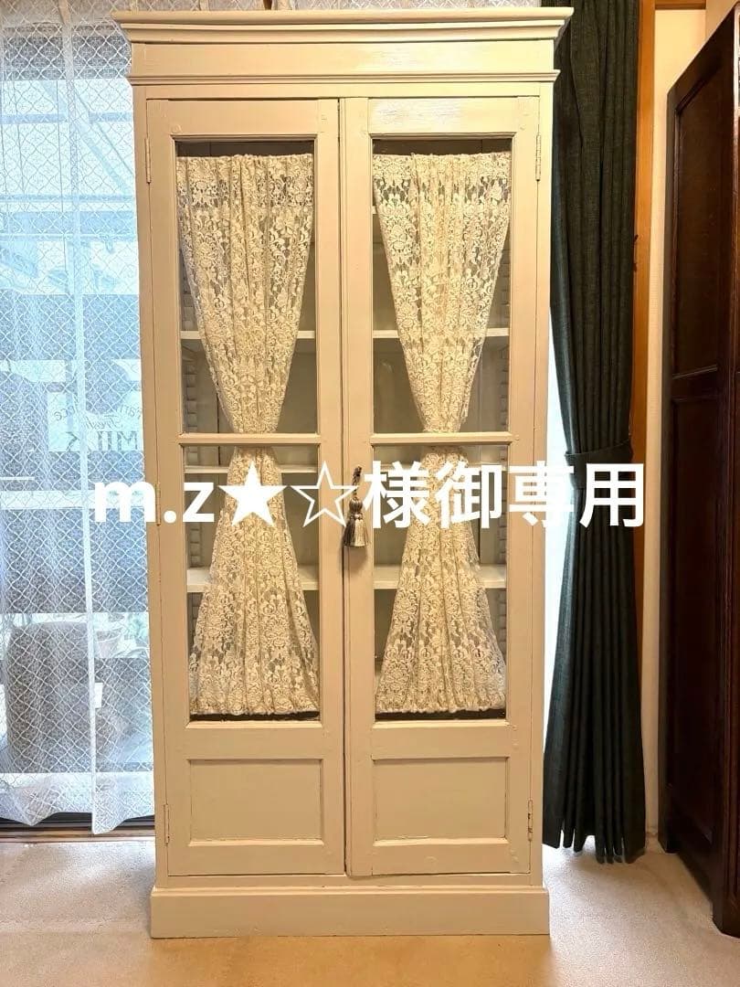 ♡フランスアンティーク　本棚　レース　ガラスキャビネット　ペディメント付　送料込