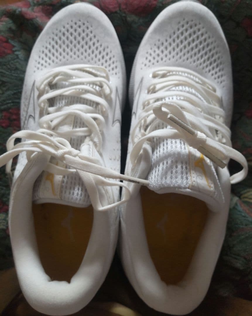 MizunoHonolulu限定ランニングシューズ ホワイト