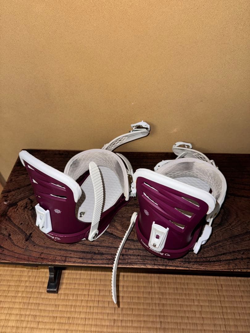 Union Rosa スノーボードビンディング ホワイト/パープル