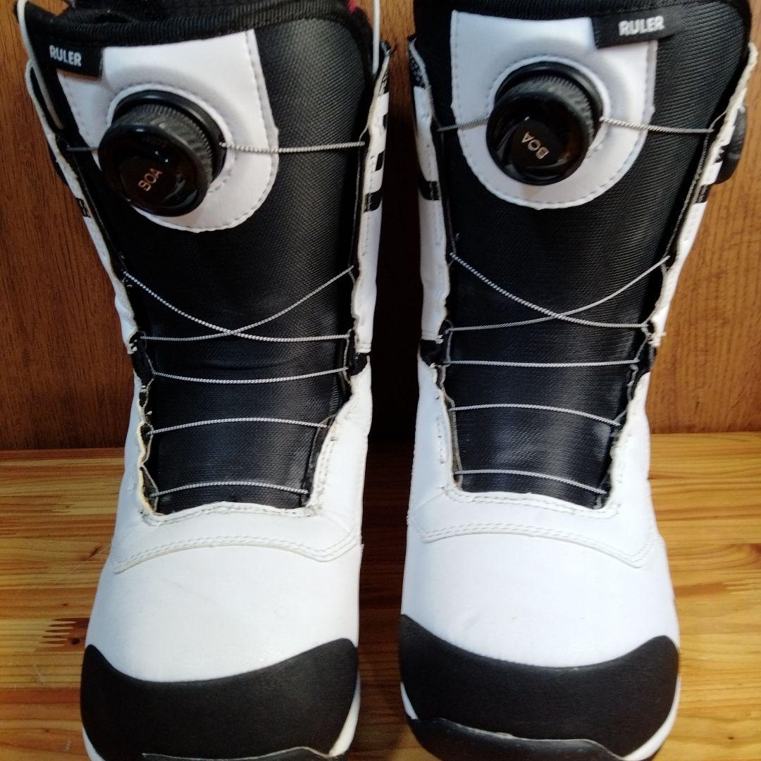 美品　BURTON　バートン 　スノーボードブーツ　送料無料 26064