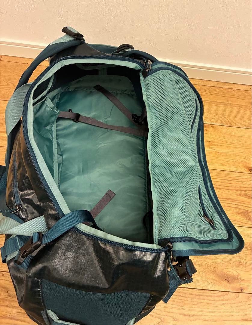 patagonia ブラックホール ダッフル 60L ダークグリーン 2WAY