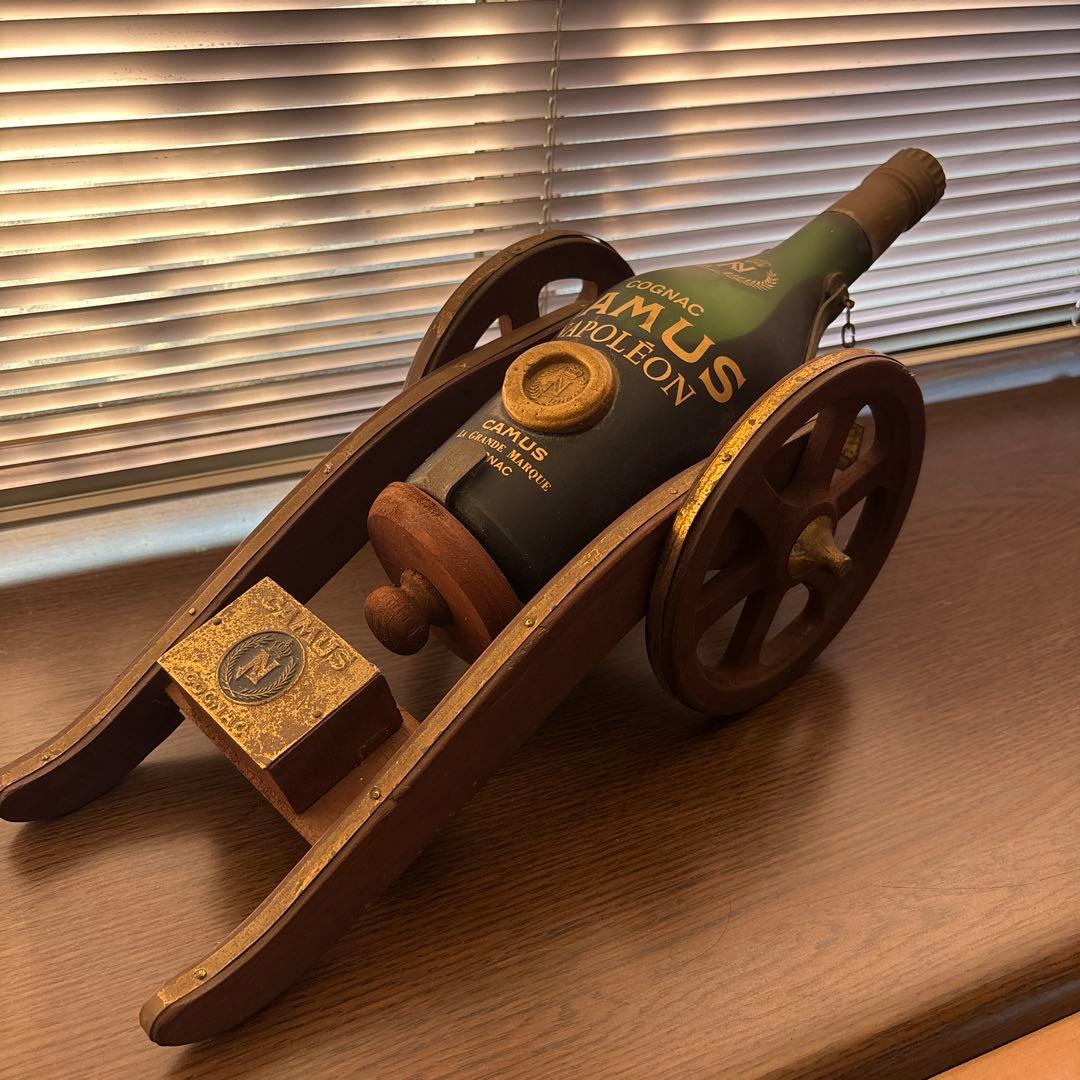 カミュナポレオンコニャック　砲台付き　古酒