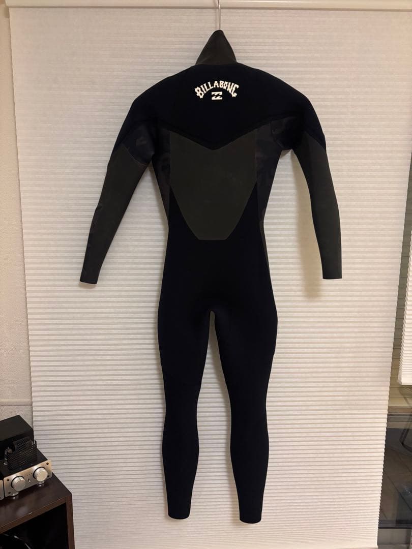 未使用BILLABONG セミドライ ウェットスーツ Lサイズ5mm×3mm