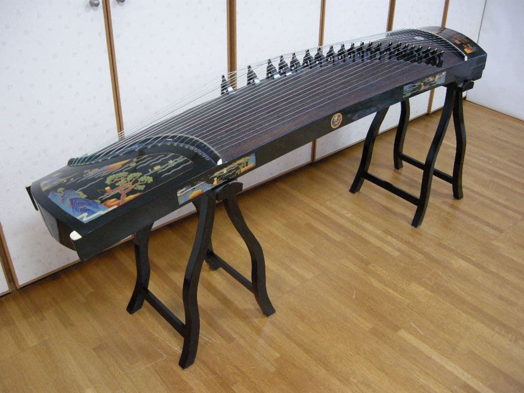 [直接引き取り限定】 京都市中京区［中古品］ 中国21弦古筝 王天一名入り