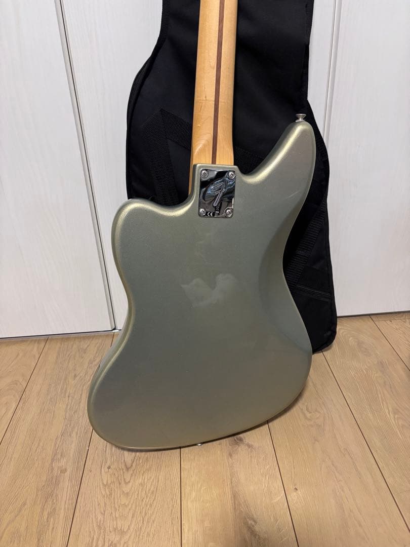 フェンダー　ジャガーベース fender jaguar bass(ケース付き)