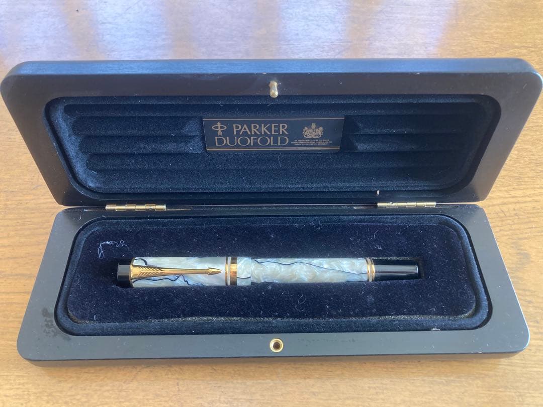 Parker DuoFold 万年筆 ホワイト・ゴールド 専用ケース付き