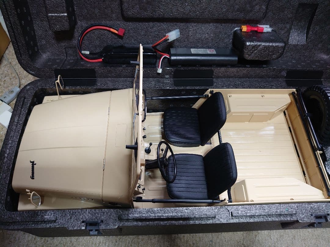 FMS スズキ ジムニー 6分の１