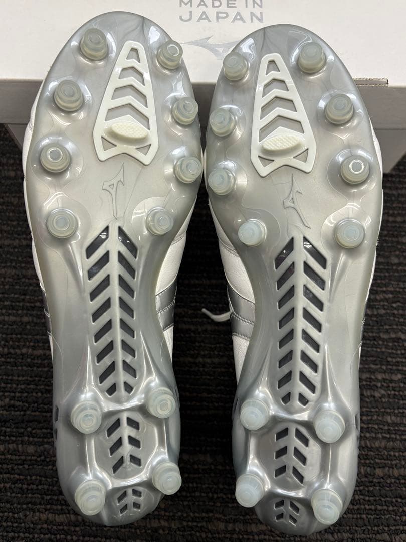 モレリア DNA JAPAN ホワイト×シルバー　27cm