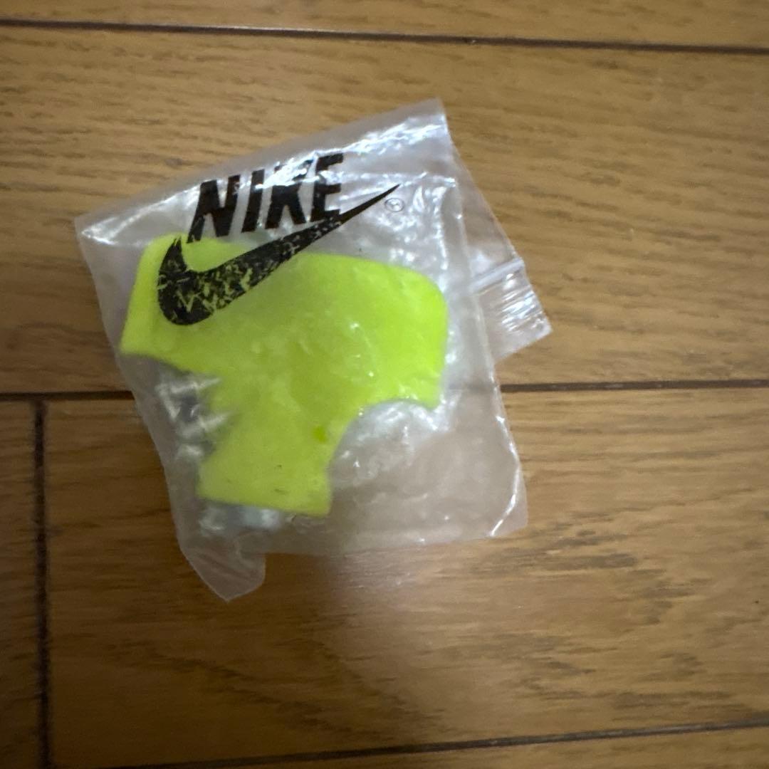 ナイキドラゴンフライ2 26.0cm値下げ相談してください！