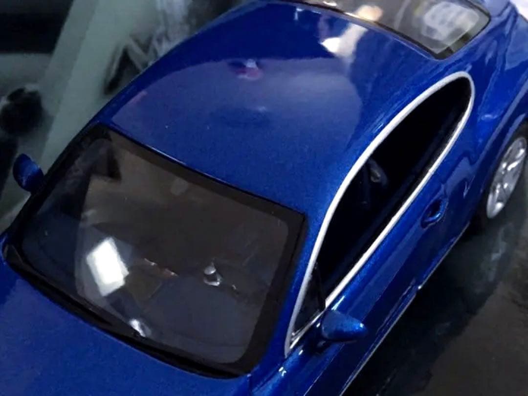 ミニチャンプス 1/43 ベントレー・コンチネンタル GT ブルーメタリック