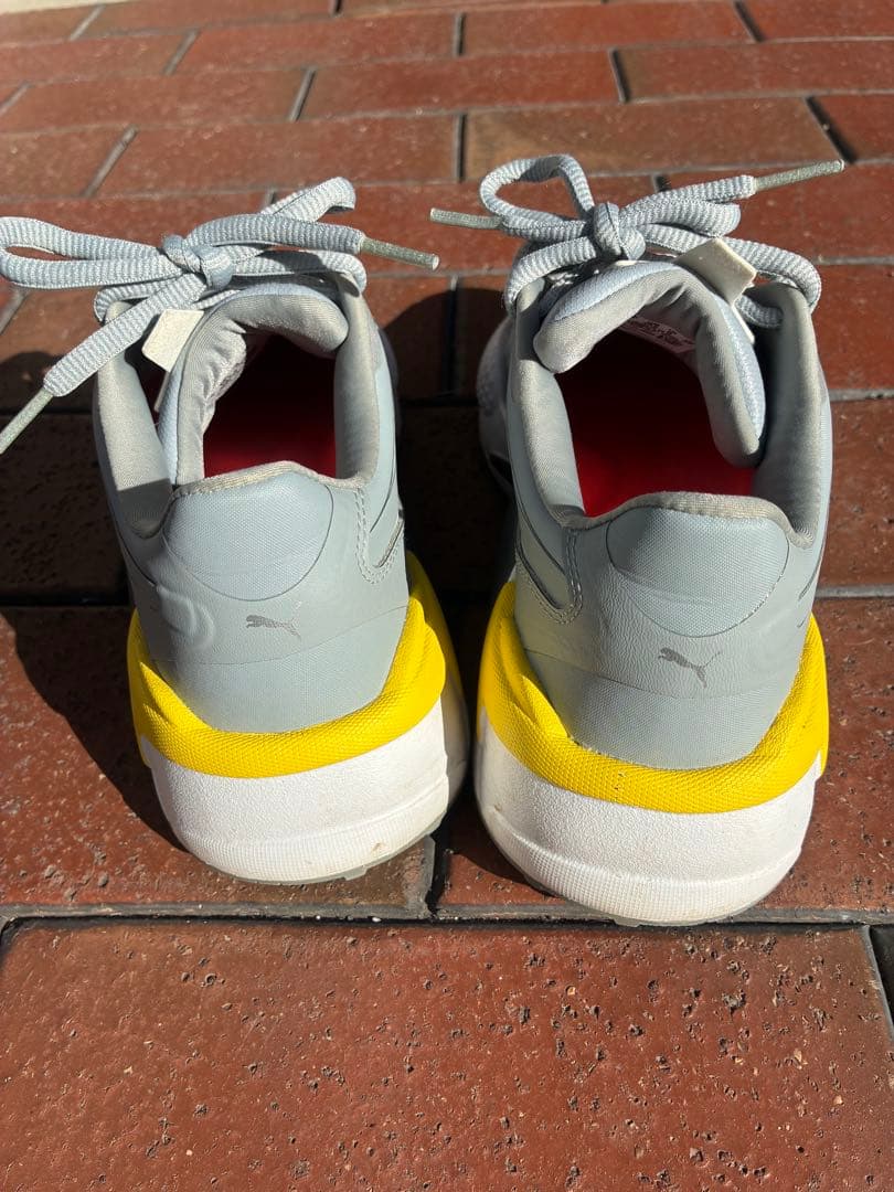 Puma スニーカー グレー イエローゴルフシューズ