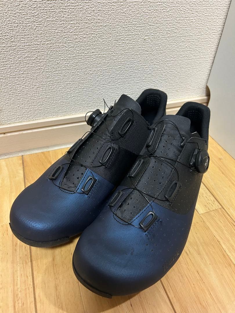 ウェア fi'zi:k TEMPO OVERCURVE WIDE R4