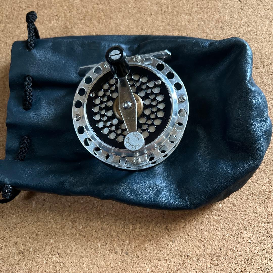 Bill Ball シグニチャーベイビー　フライリール