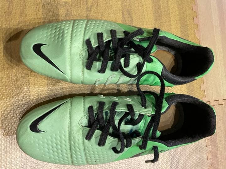 大久保嘉人選手 スパイク