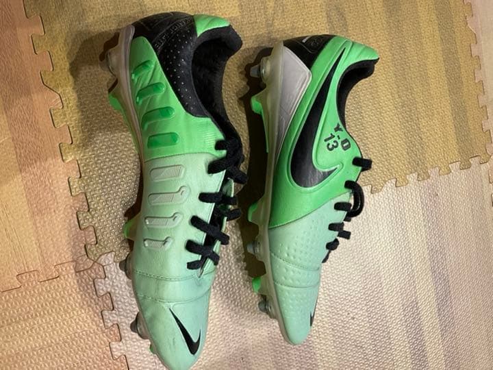 大久保嘉人選手 スパイク