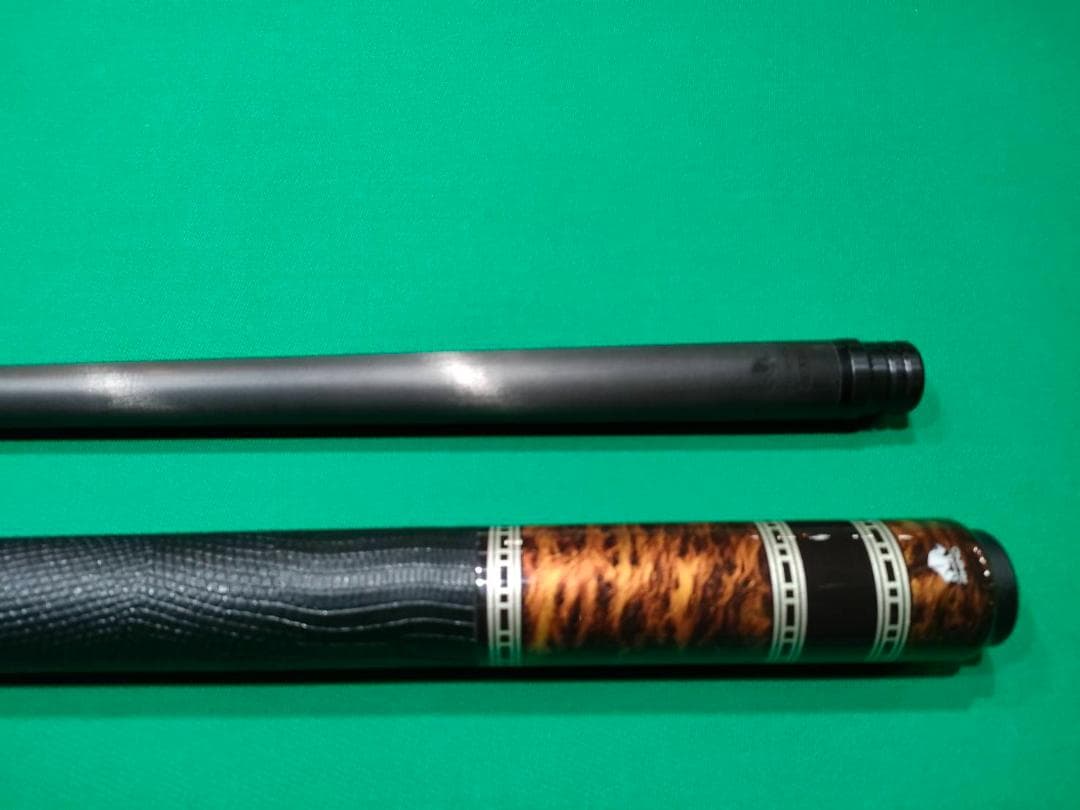 Rhino ライノ キュー Retro カーボンシャフト装備