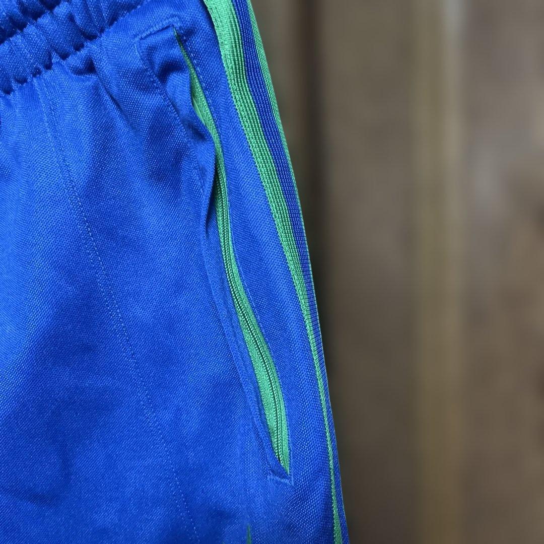 アディダス トレフォイルロゴジャージパンツ 青 グリーンストライプ