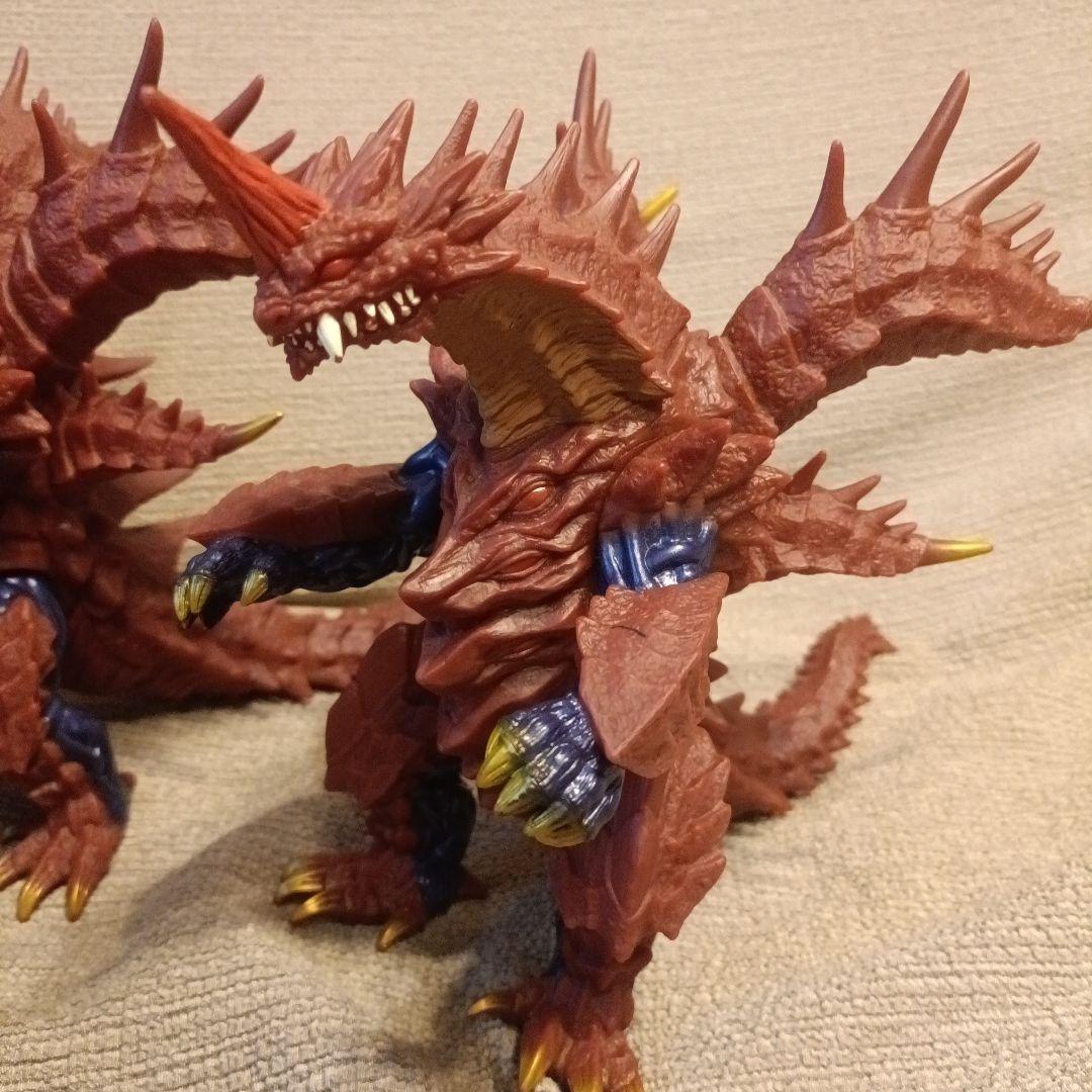 ウルトラ怪獣ＤＸシリーズ 「マガオロチ」ソフビ人形 (ウルトラマンオーブより)