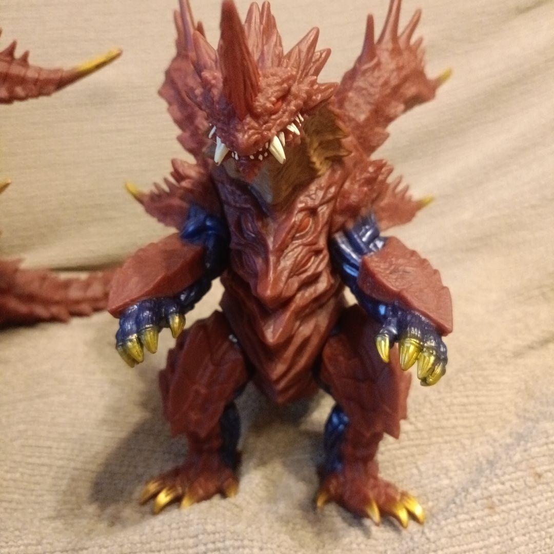 ウルトラ怪獣ＤＸシリーズ 「マガオロチ」ソフビ人形 (ウルトラマンオーブより)