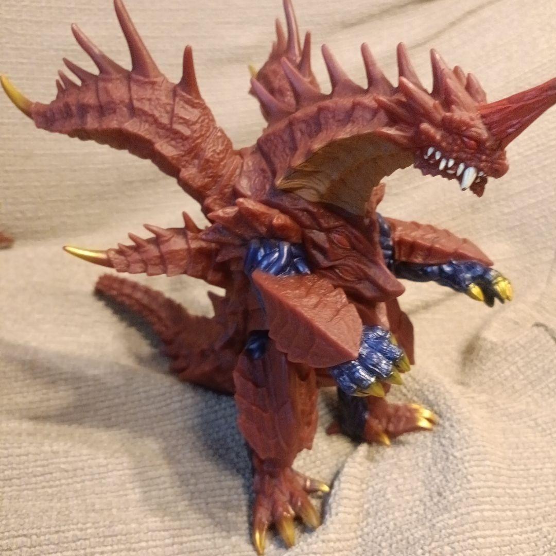 ウルトラ怪獣ＤＸシリーズ 「マガオロチ」ソフビ人形 (ウルトラマンオーブより)