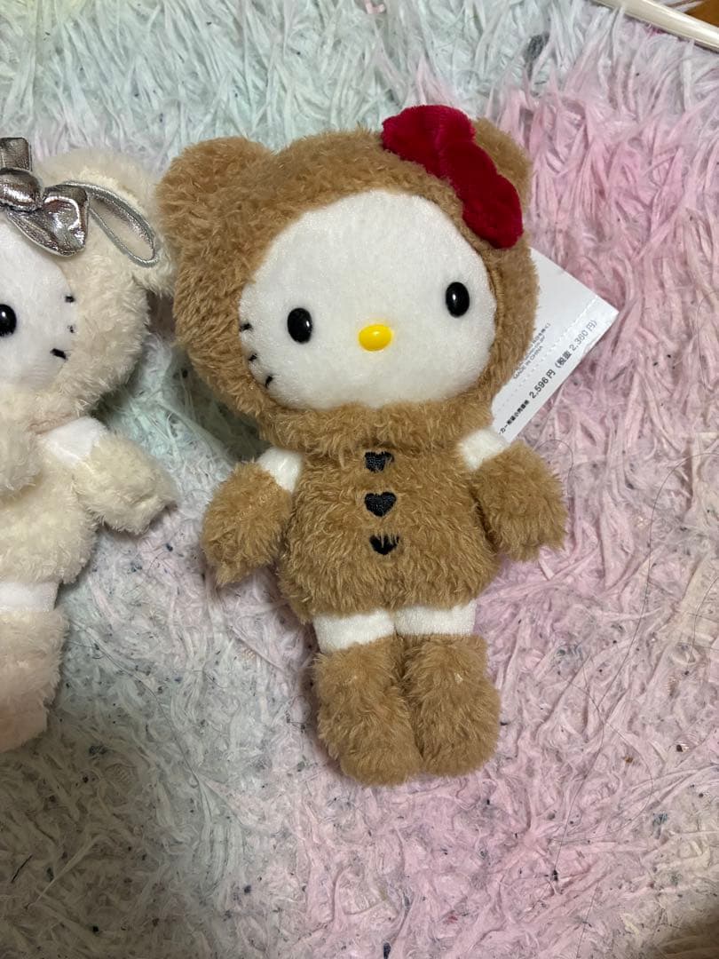 ハローキティ展　マスコットキーホルダー　雪うさぎ　くまスーツ