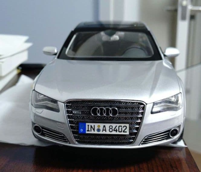 Audi A8 L W12 アウディA8