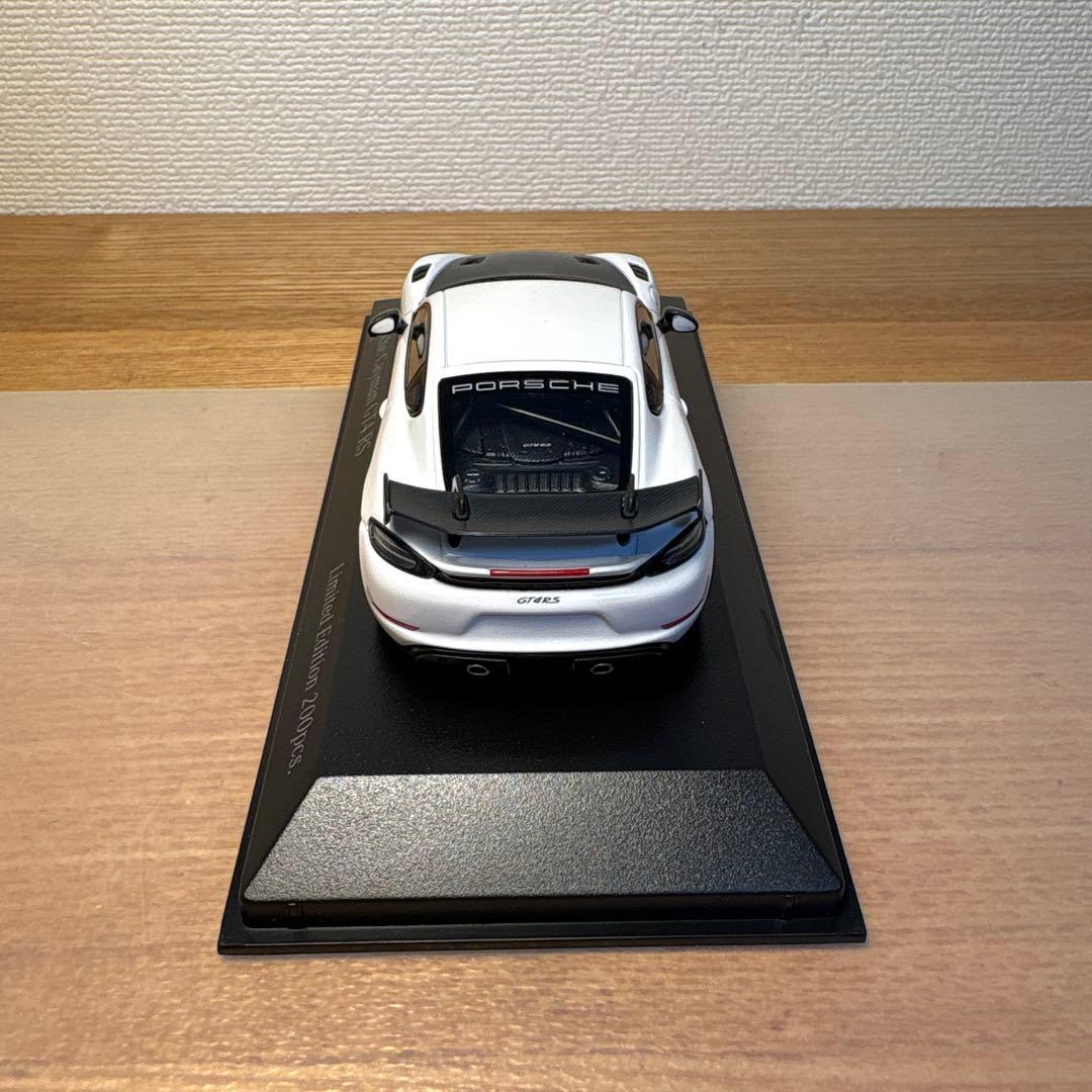ミニチャンプス　ポルシェ　ケイマン　GT4 RS 1/43 ミニカー　ホワイト