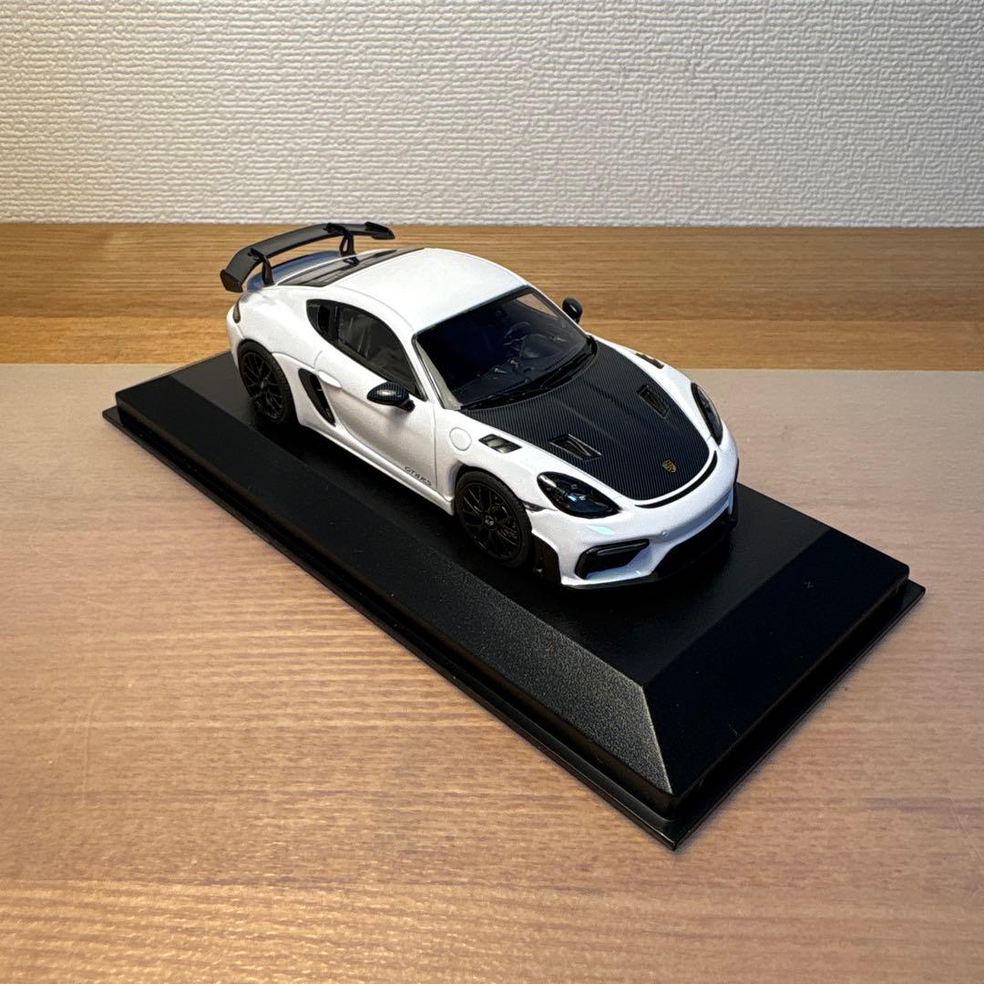 ミニチャンプス　ポルシェ　ケイマン　GT4 RS 1/43 ミニカー　ホワイト