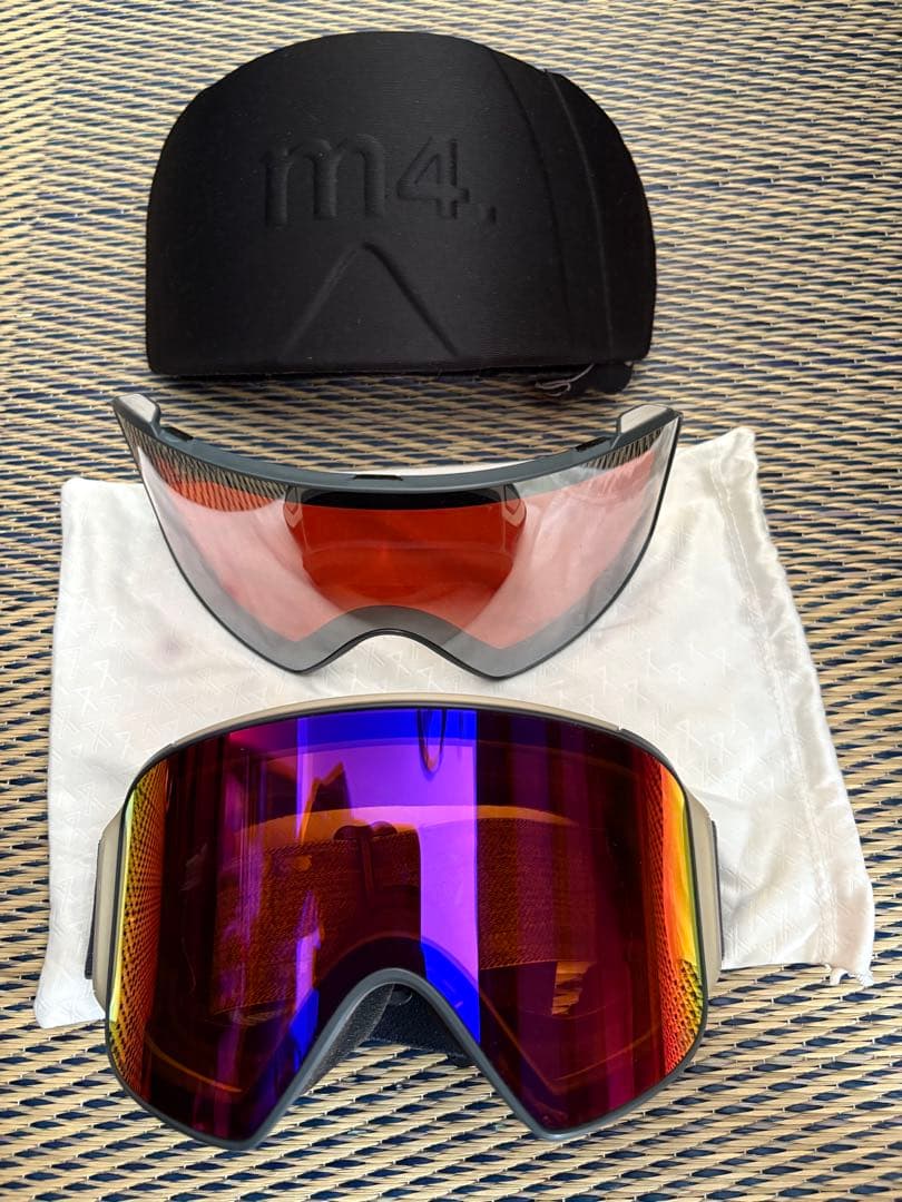 anon m4 スノーボード ゴーグル　マグネット