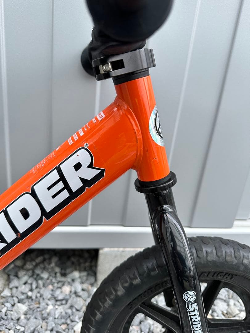 ストライダー　オレンジ　スポーツ　12インチ　スタンド付き