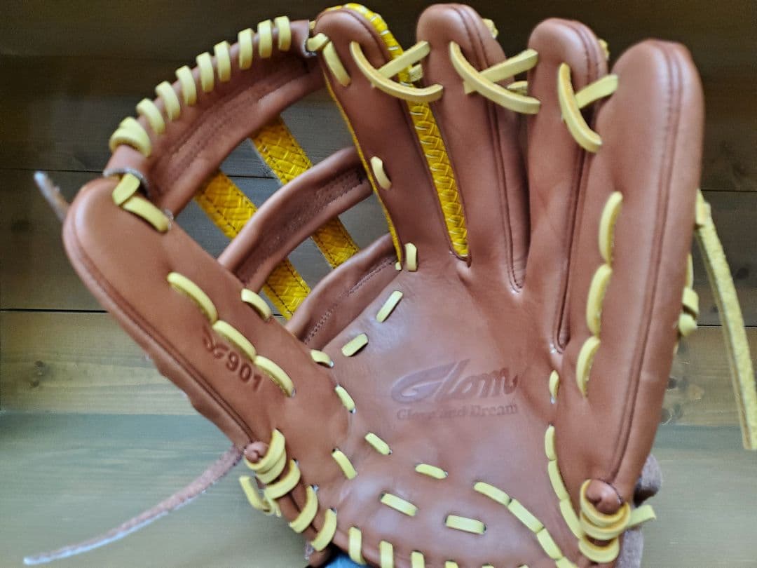 Glomグロム　軟式オーダーグラブ