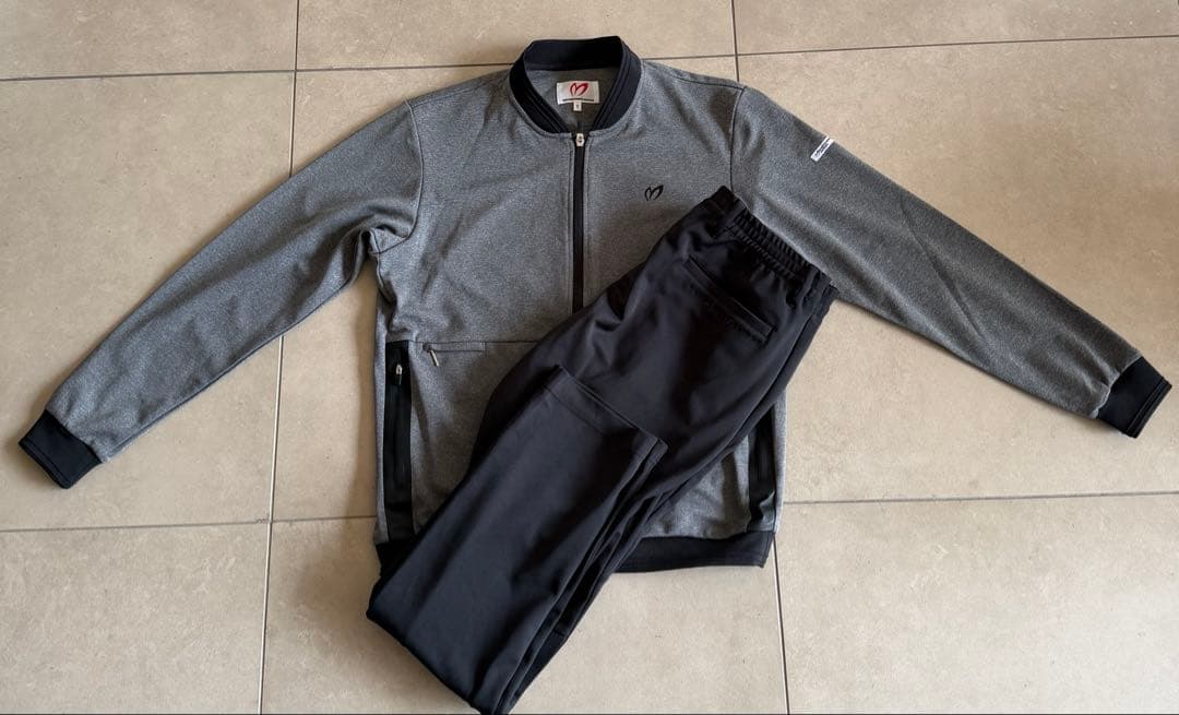 MASTER BUNNY EDITION サイズ5ジャケットとパンツセットアップ