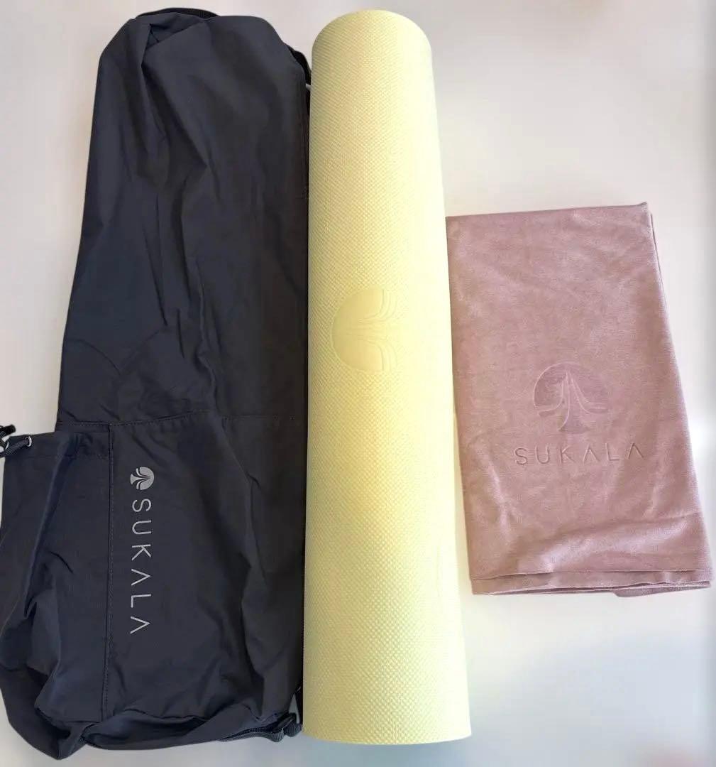 SUKALA.ヨガピラティス ヨガマット４ミリ　ラグ、ケースセットLAVA美品