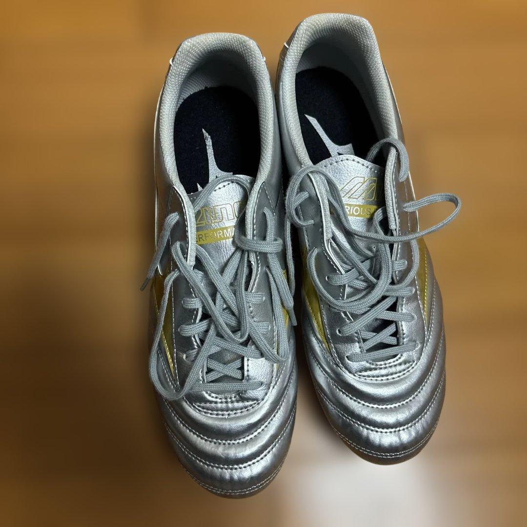 Mizuno Morelia Club シルバー/ゴールド スパイク