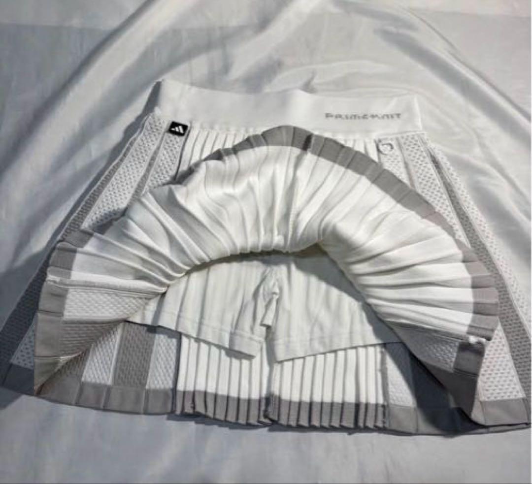 未使用　adidas ゴルフ　中綿ジャケット　プリーツスカート　セット