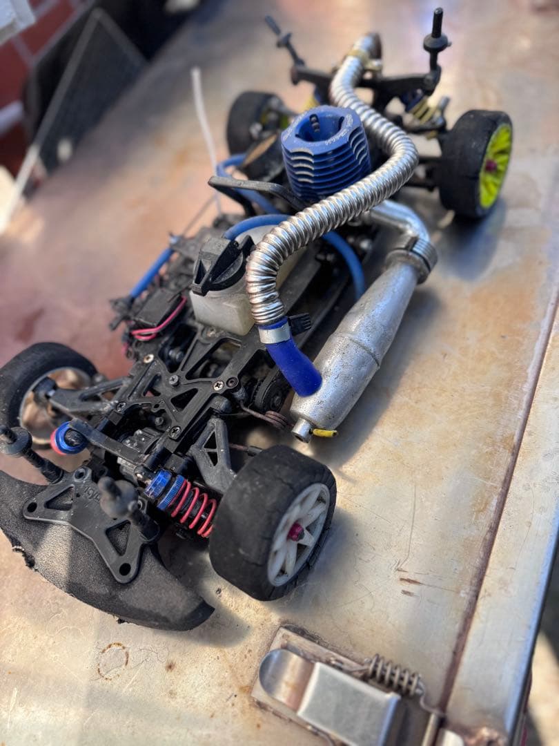 u*f様 京商　エンジン　ラジコン