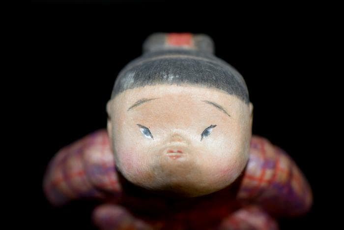 紙塑人形創始者　鶴巻 三郎　作『にらめっこ』日本人形　共箱　真作保証