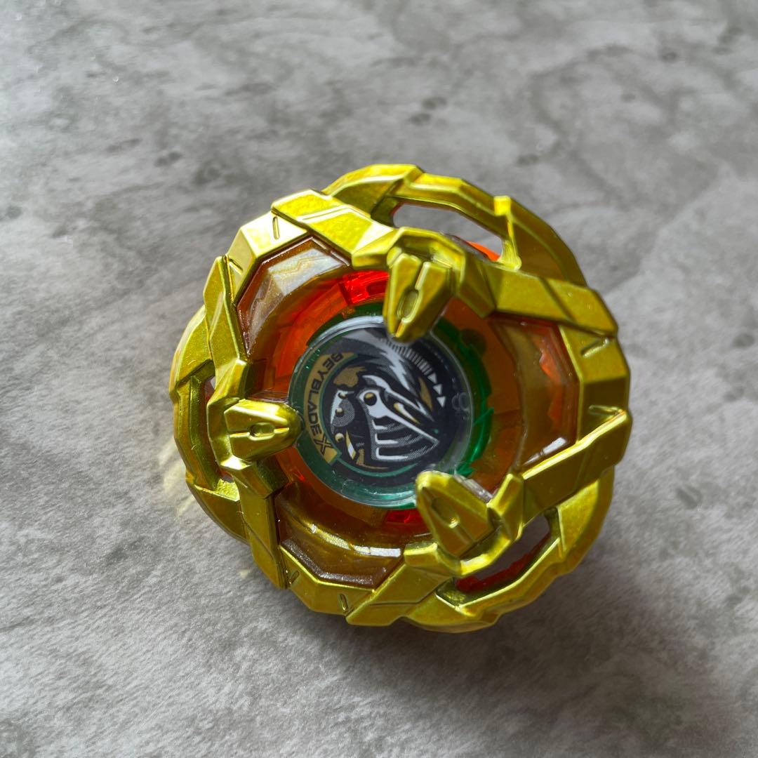 【BEYBLADE】ベイブレードX 引退品 優勝景品 レア 希少 ケース込み