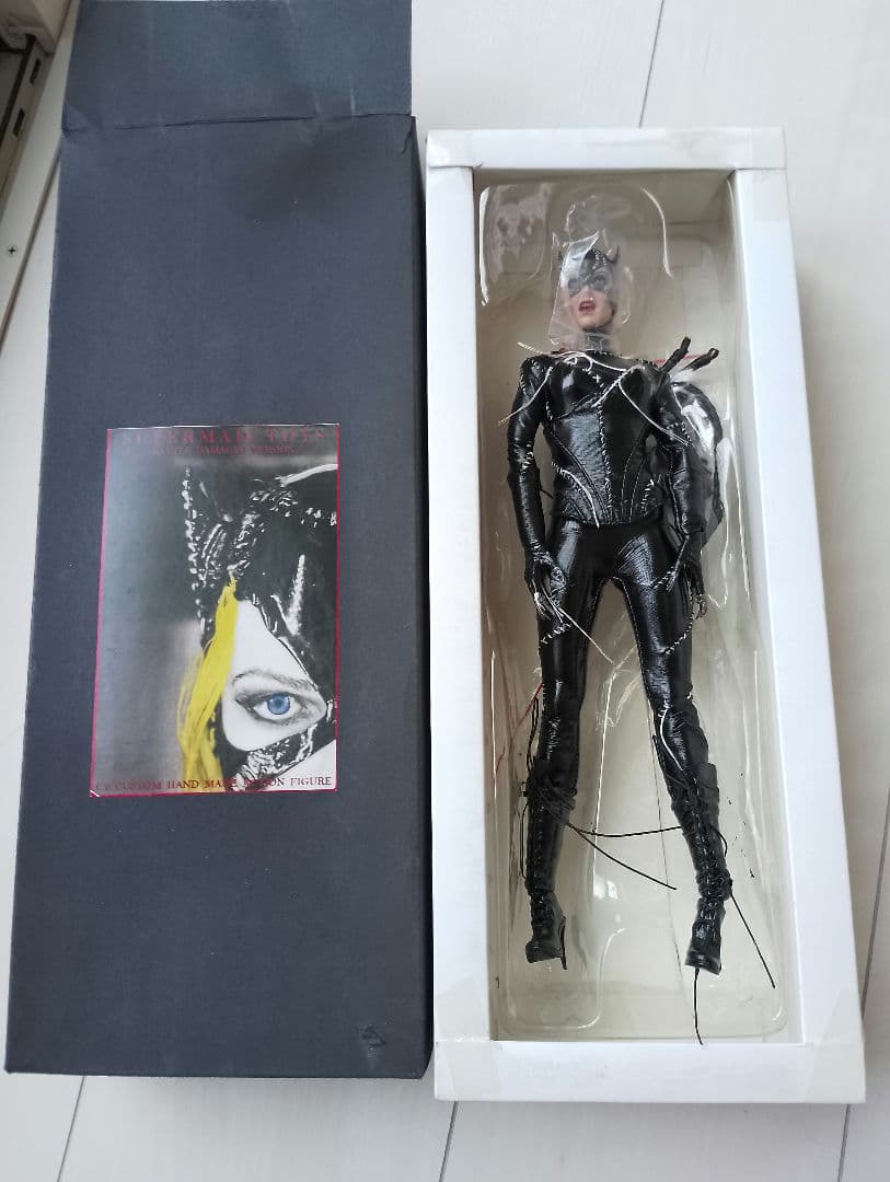 Supermadtoys 1/6 キャットウーマン／バットマン 戦闘後版