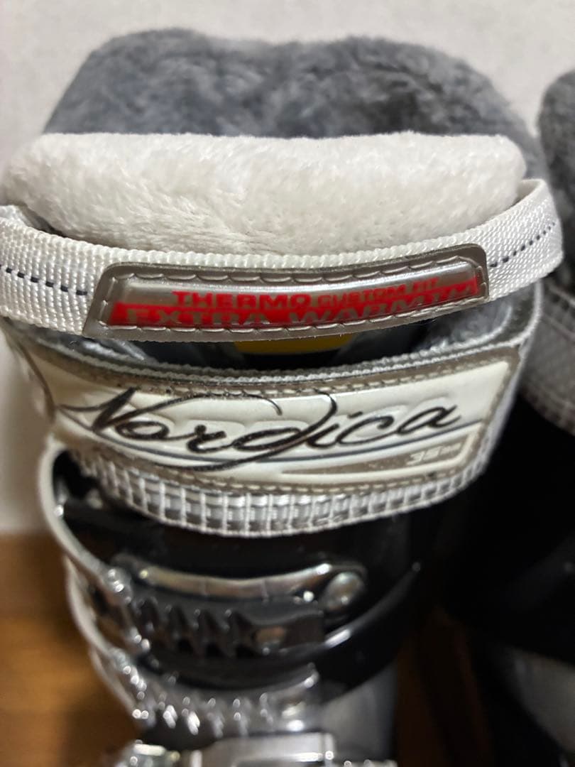 ⚪︎Nordica NF 5 男性用スキーブーツ　25cm