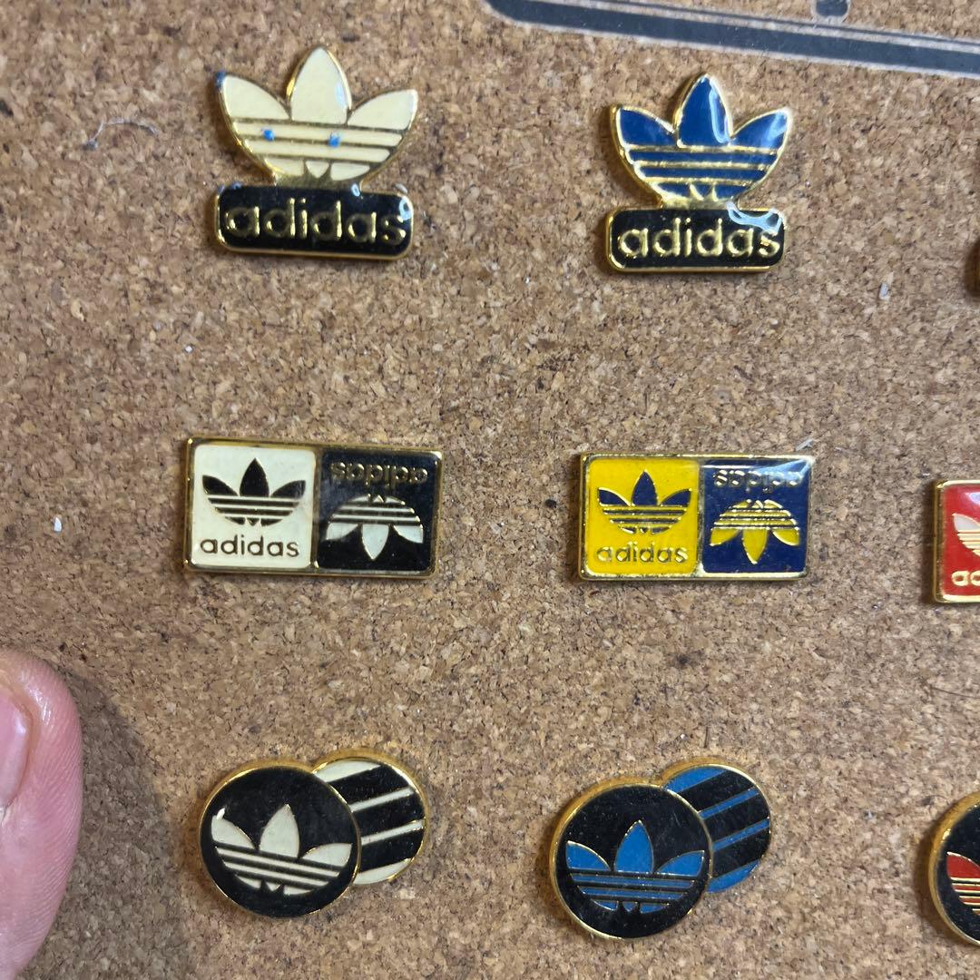 old adidas ヴィンテージ　ピンバッジ　24個