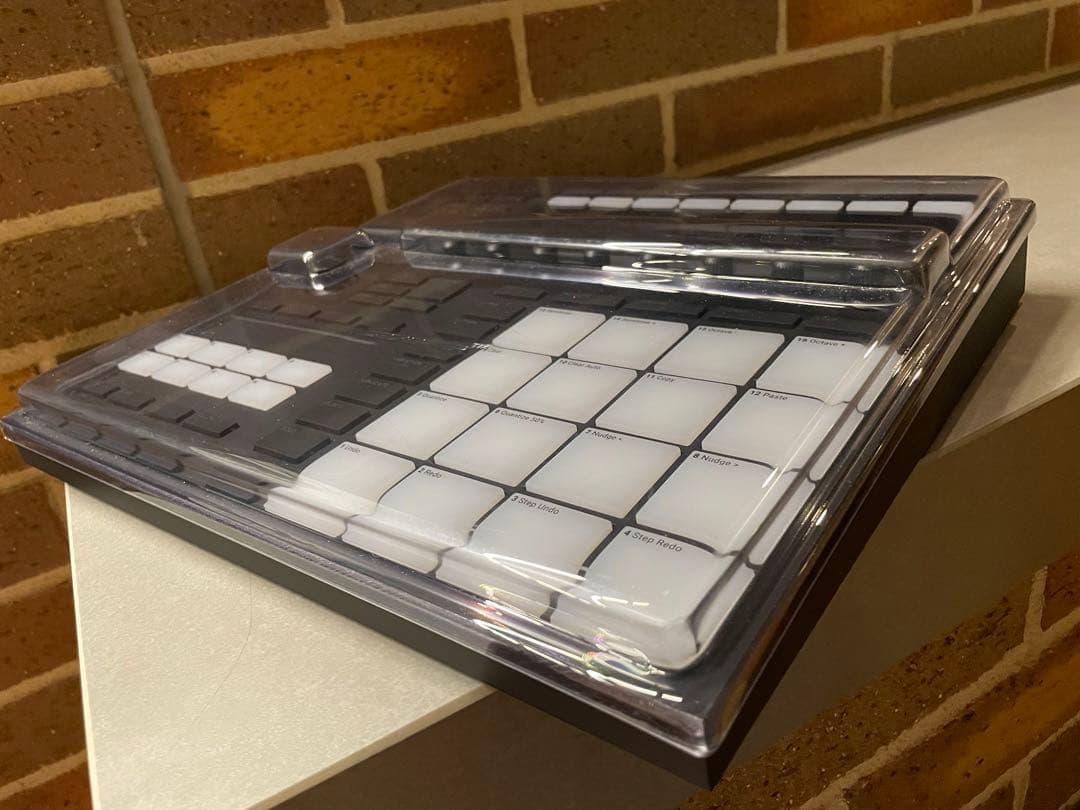 7/31(木)までお値下げ中！美品MASCHINE (本＆ケース付き)