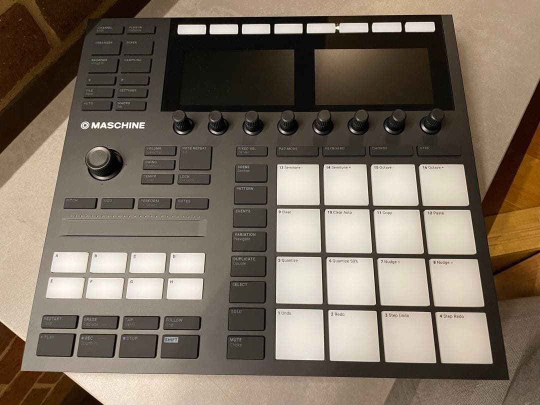 7/31(木)までお値下げ中！美品MASCHINE (本＆ケース付き)