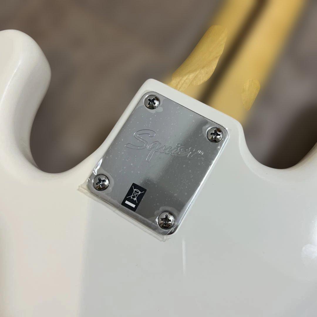 Squier Jazz Bass OWT エレキギター　ホワイト