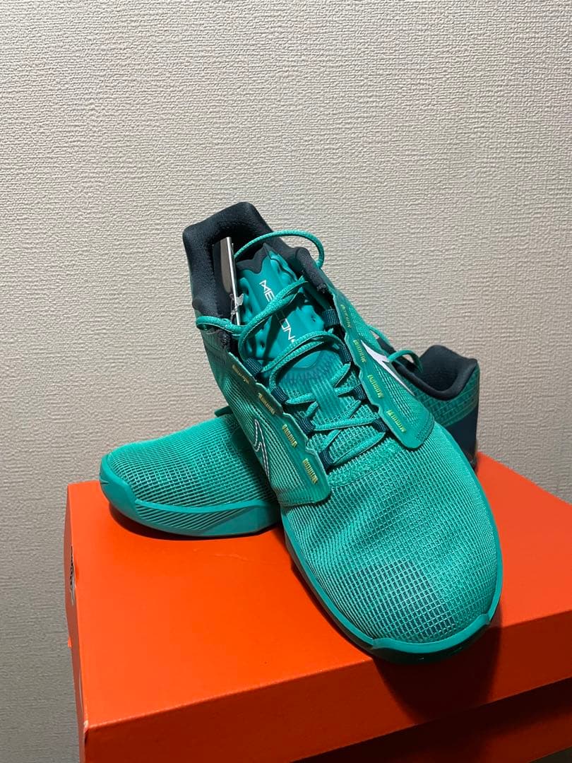 【新品未使用】NIKE ズームメトコンターボ 2