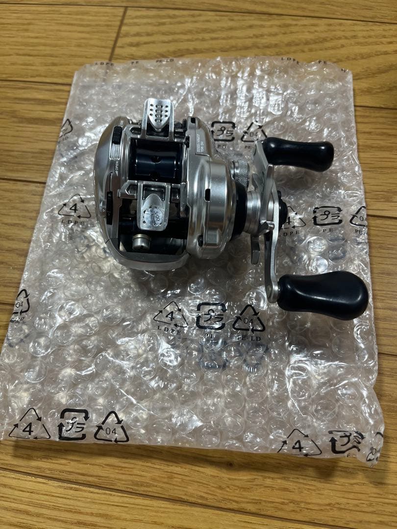 Shimano nium MGL HGベイトリール