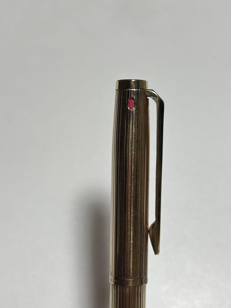 モンブラン MontBlanc pix-o-mat 4色ボールペン 金張り