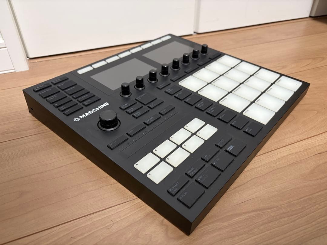 ③Native Instruments MASCHINE Mk3 ライセンス有