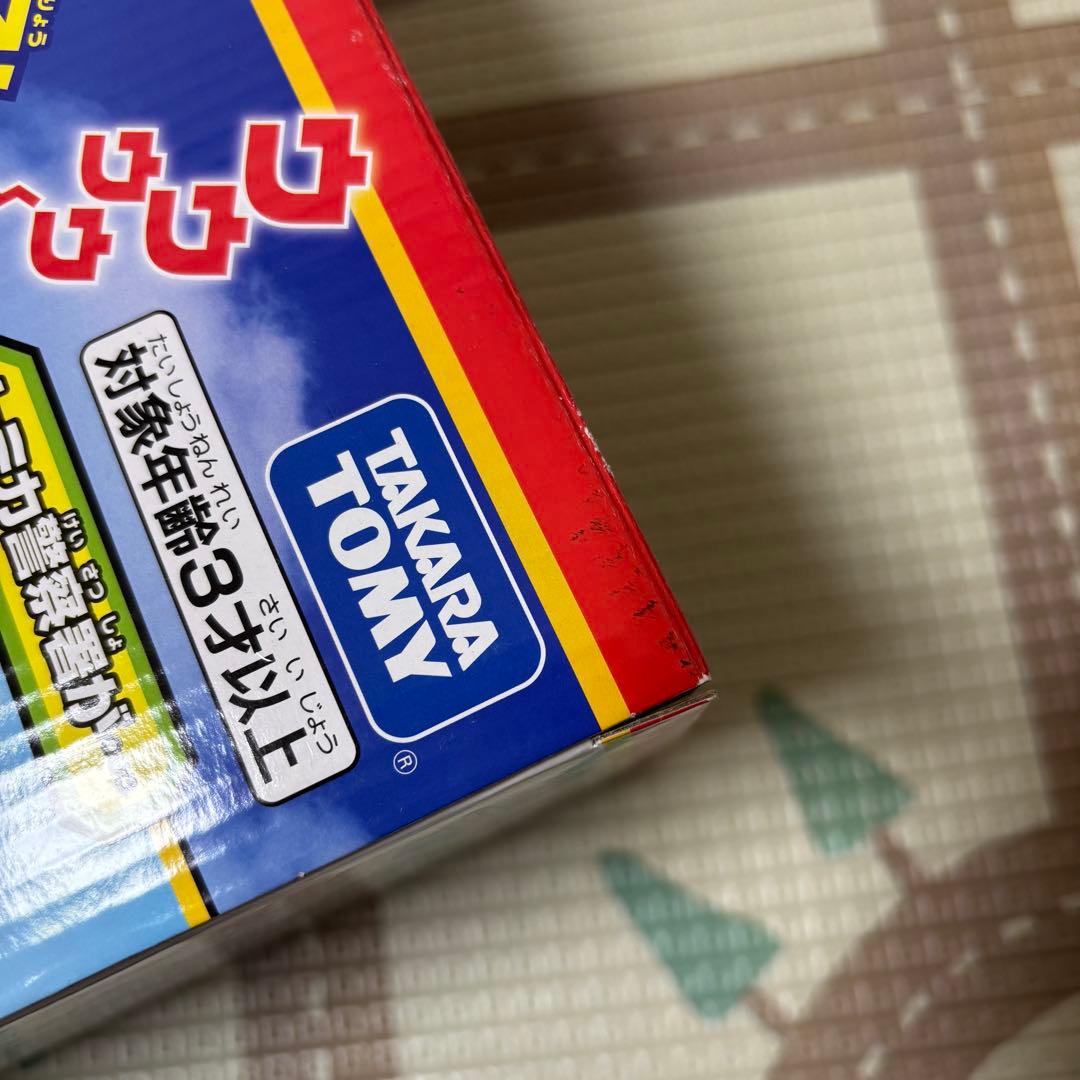 トミカ ぐるっと変形！DXポリスステーション スタンダード