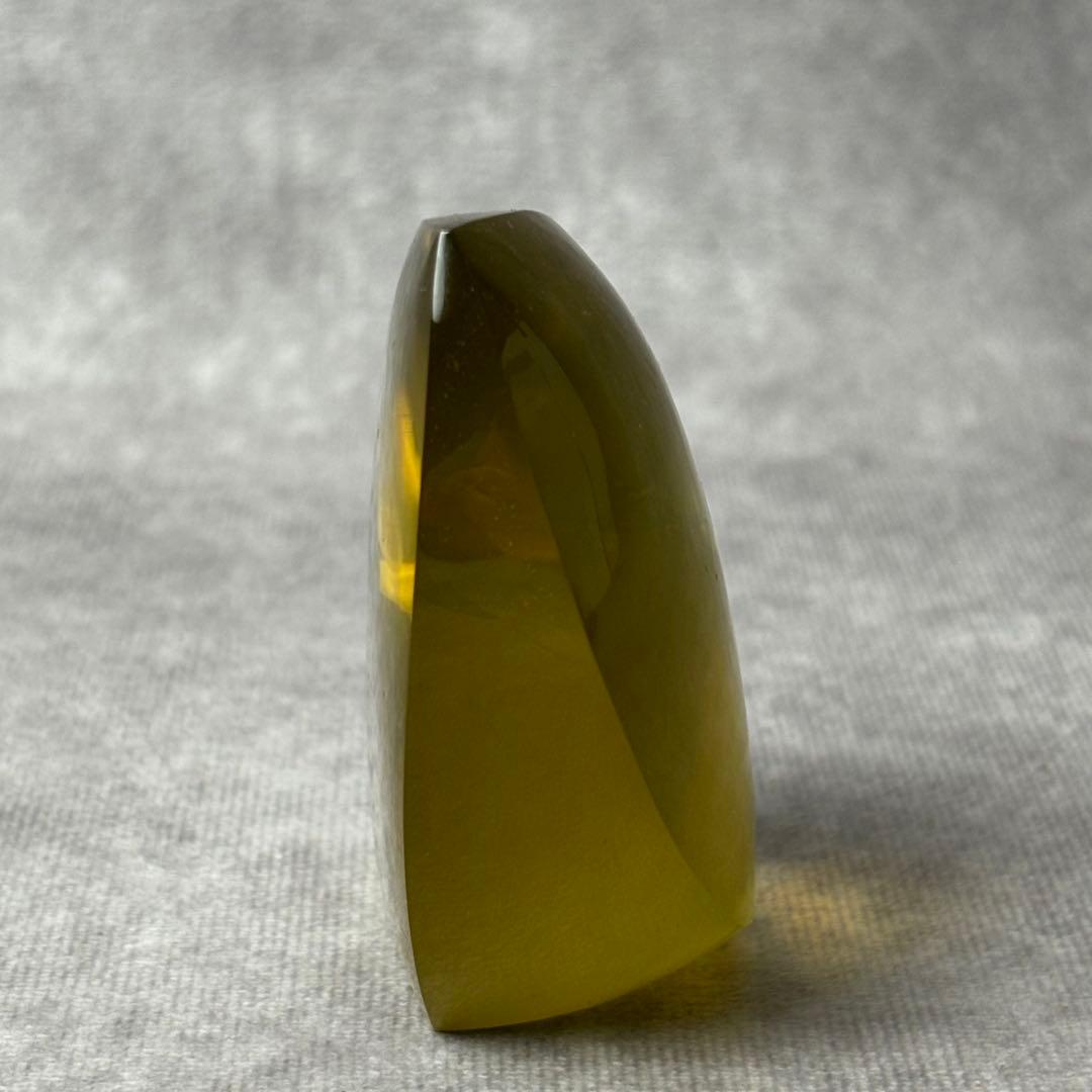 オウロベルデクォーツ ウェーブカット